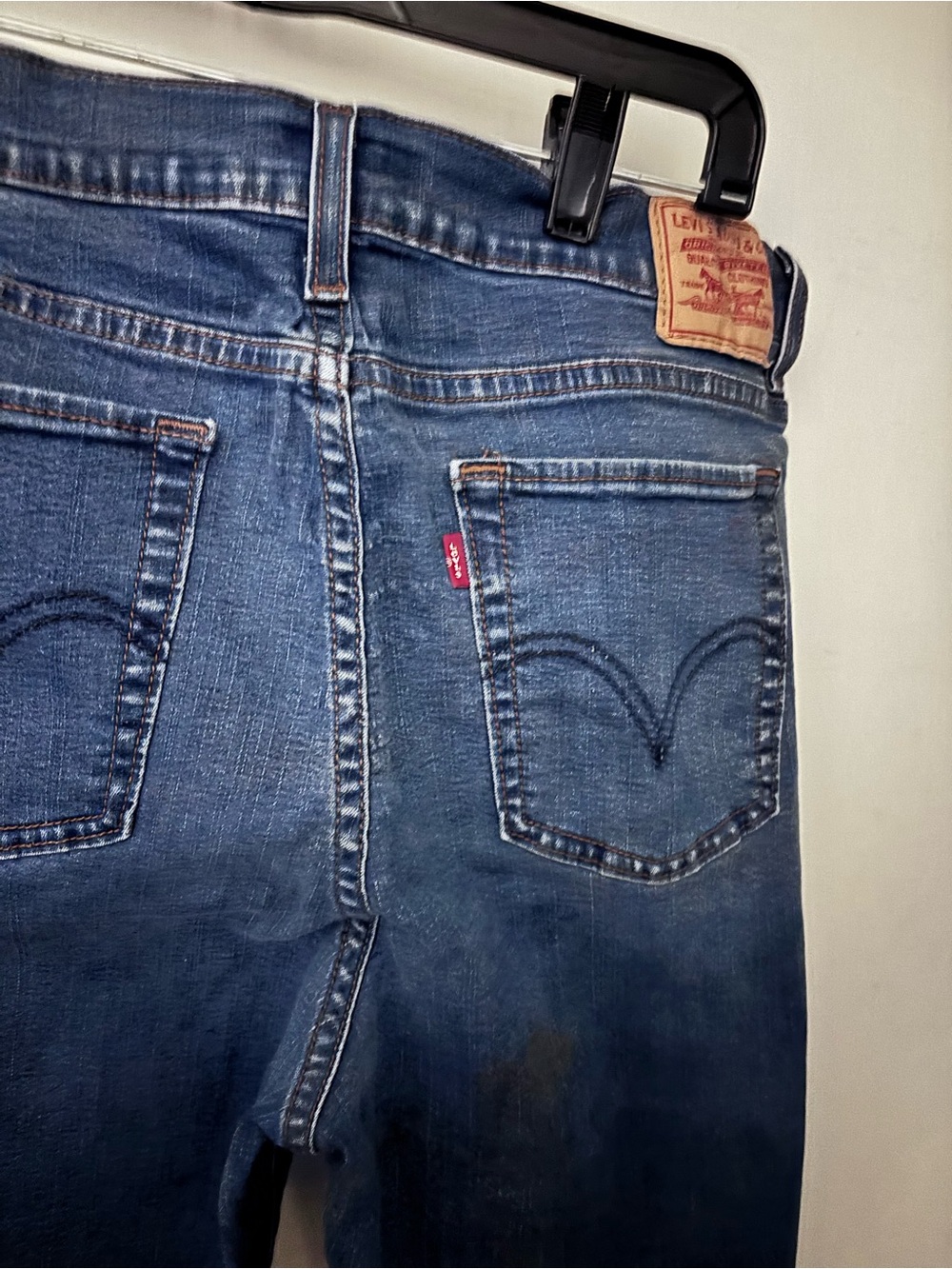 Levi Capris - cotton and spandex